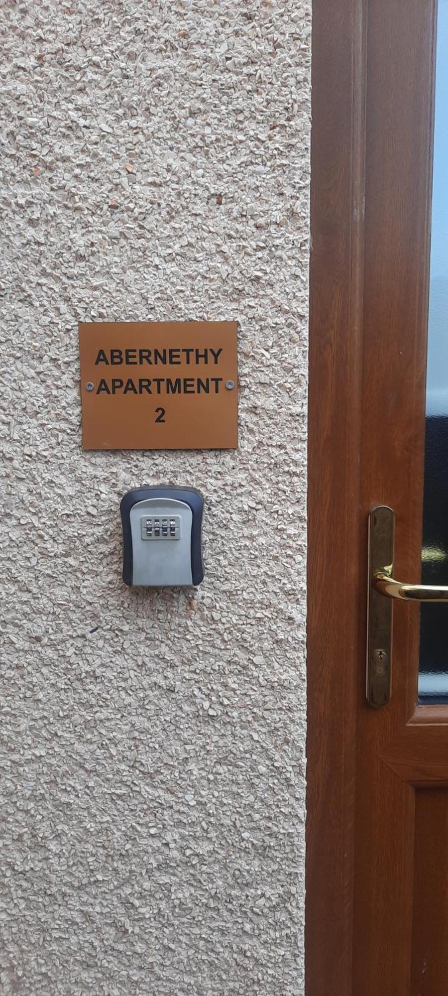 Lanarkshire Apartment- Views- Sleeps 4- Balcony Larkhall  Luaran gambar